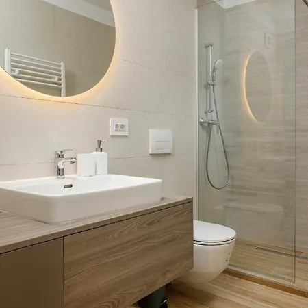 Ada Homes Coresi 707 Apartment *